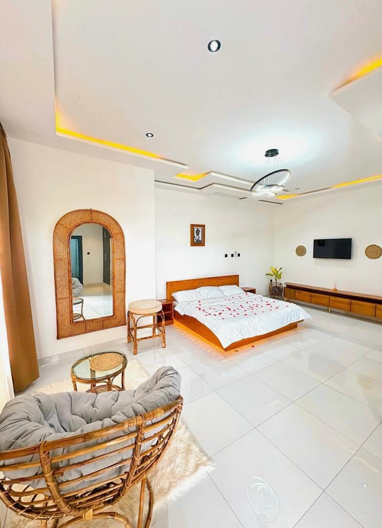 3-bedroom apartment available at Ogui road